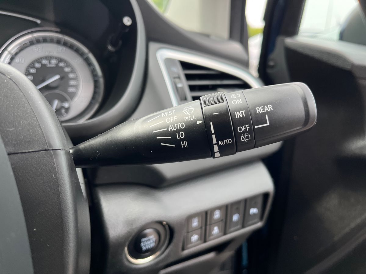Suzuki S-Cross Photo 37