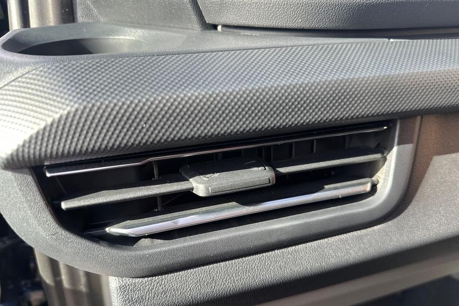 Used FORD TRANSIT CUSTOM WV75YNZ 39