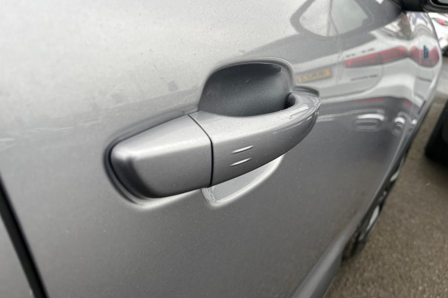 Citroen C5 Aircross Photo autoimg-95abd92101f58b106695f21a9df9e6f98396a2a6.jpg