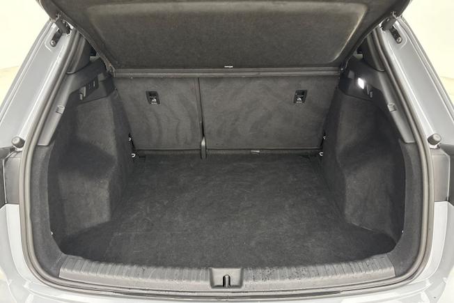 Audi Q4 Photo 12