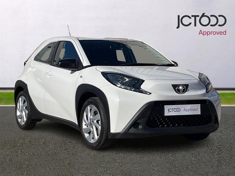 Used 2023 TOYOTA Aygo X 1.0 VVT-i Pure Hatchback 5dr Petrol Manual Euro 6 (s/s) (72 ps) White at JCT600