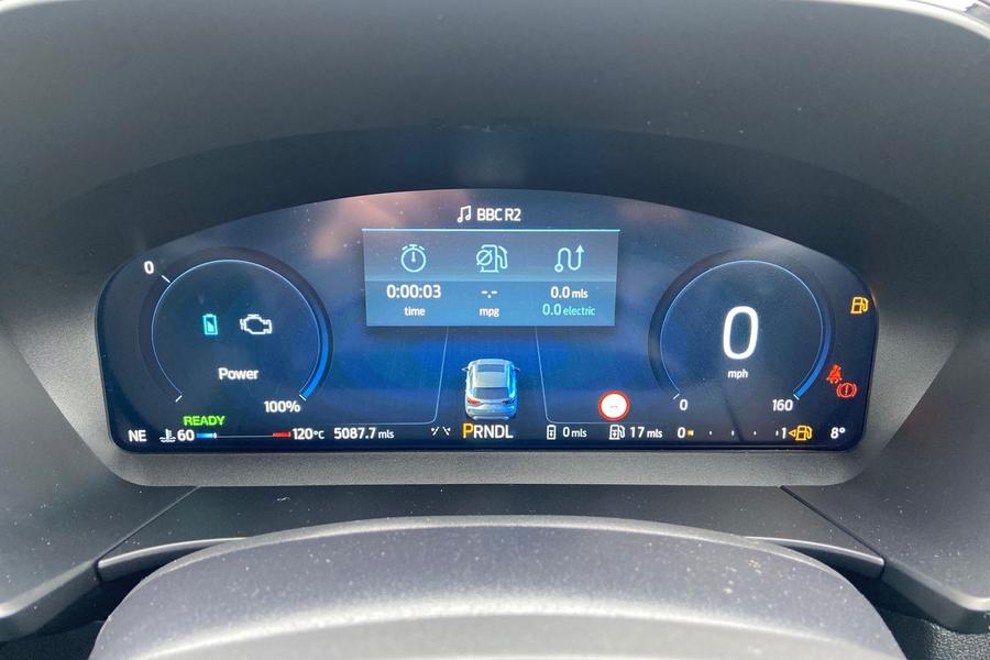 Ford KUGA Photo autoimg-95ae78b9a45796bd1438404123ad02a62a1fb2d0.jpg