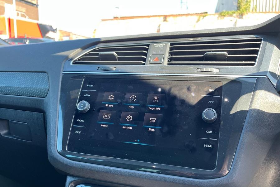 Volkswagen TIGUAN Photo autoimg-95af587762f626042b5a609ec031fbc0147e9bae.jpg