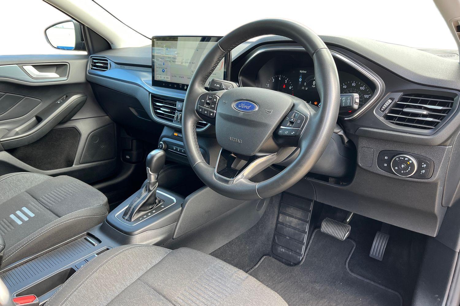 Ford Focus Photo 8