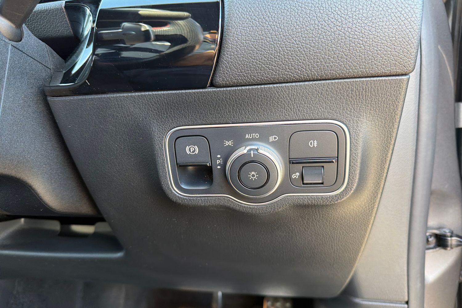 Mercedes-Benz GLA Photo 24
