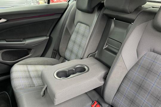 Volkswagen Golf Photo autoimg-95bda731c28d28db071c5e9515007f575c323a0e.jpg