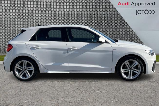 Audi A1 Photo 4