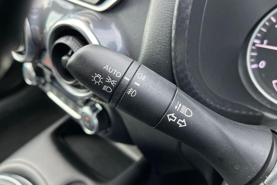 Nissan JUKE Photo autoimg-95c640ea37b6f7671f85ece9bf90270bbad58a76.jpg