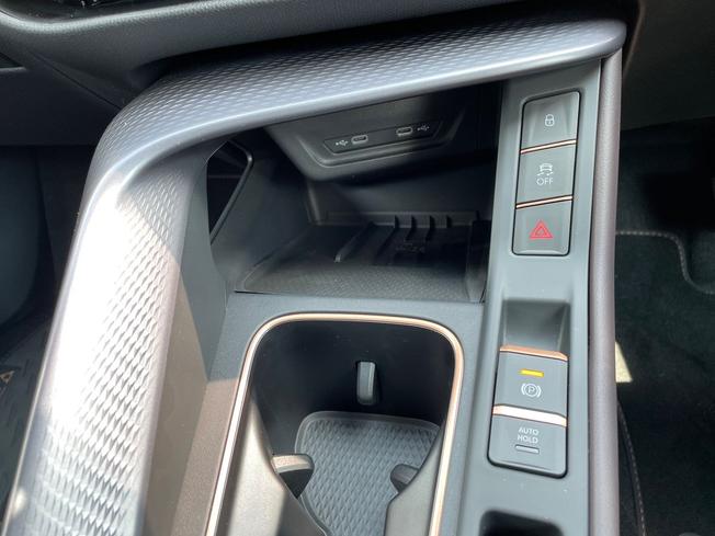 CUPRA Terramar Photo 35