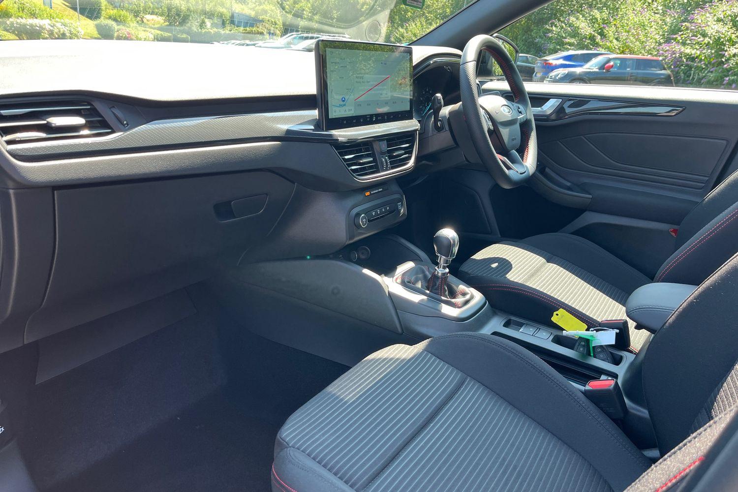 Ford FOCUS Photo 17