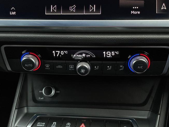 AUDI Q3 Photo 45