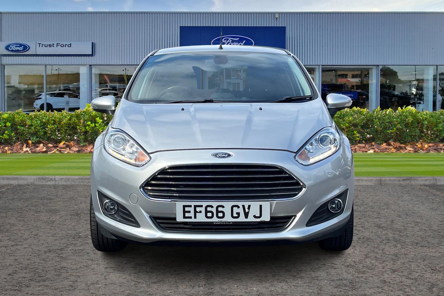 Ford FIESTA Photo 5