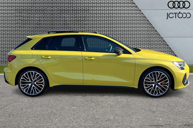 AUDI S3 Photo 4
