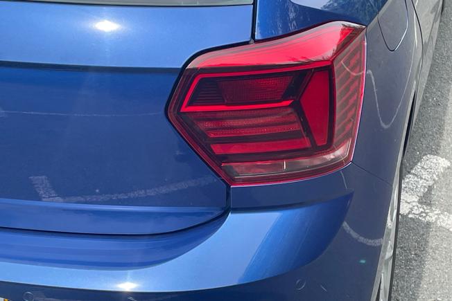VOLKSWAGEN Polo Photo 18