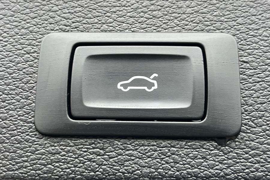 Audi Q2 Photo autoimg-95d97feb0776bf327e79f73b9ec811038f026f73.jpg