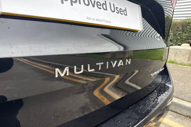 VOLKSWAGEN Multivan Photo 23
