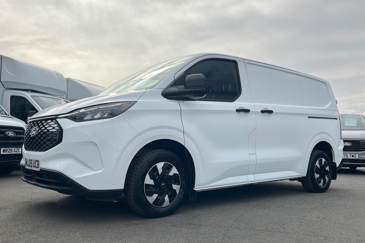 Ford E-TRANSIT CUSTOM Photo 34