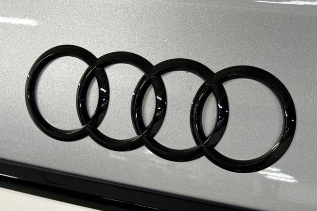 Audi A6 Saloon Photo 37