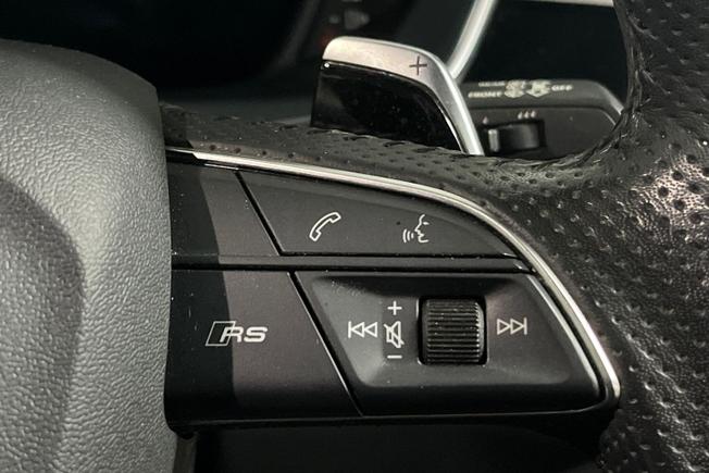 AUDI RS Q3 Photo 17