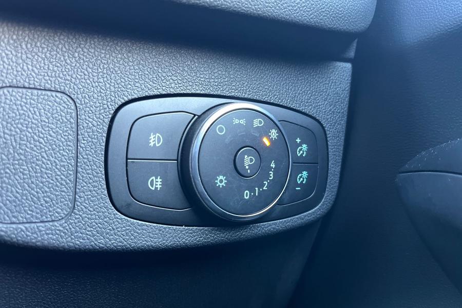 Ford Focus Photo autoimg-95e192e976480d6904edd673758c9ee8203c347d.jpg