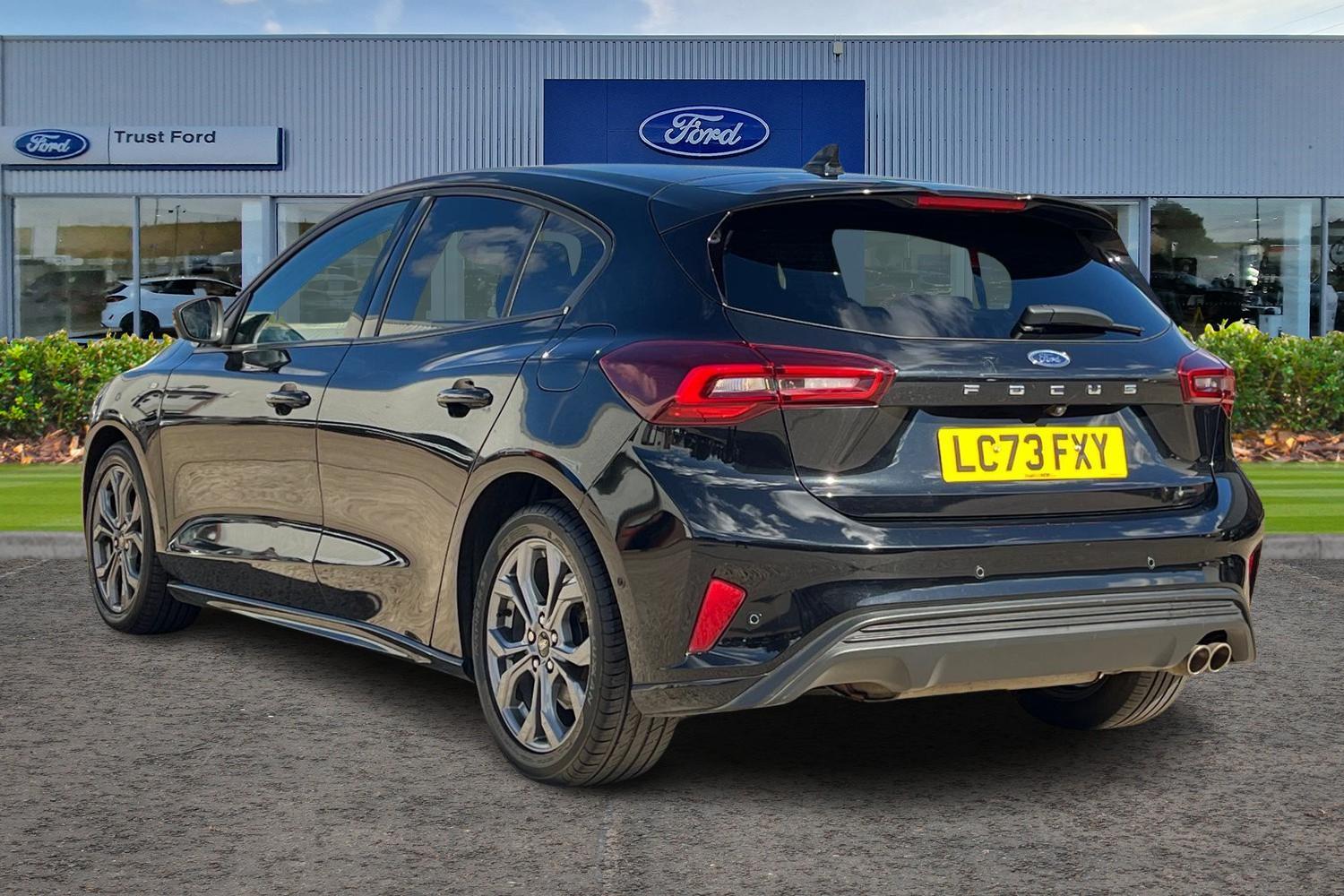 Ford Focus Photo 1