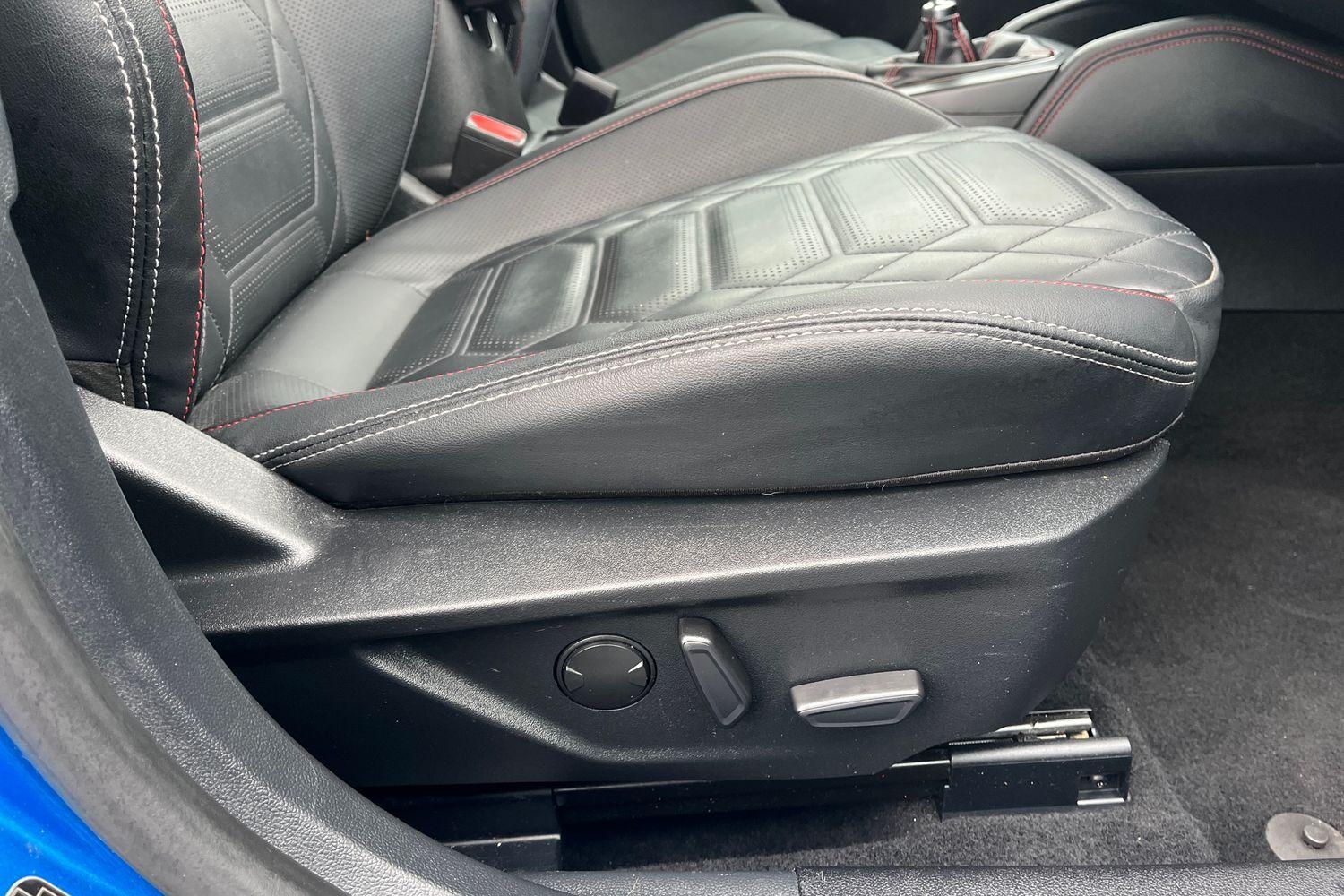 Ford FOCUS Photo 36