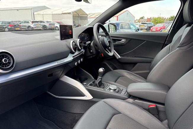 AUDI Q2 Photo 25