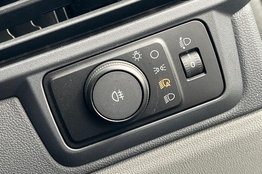 Ford E-TRANSIT CUSTOM Photo autoimg-95eaa1358228d4bec817b7cba76cc9d962e53658.jpg