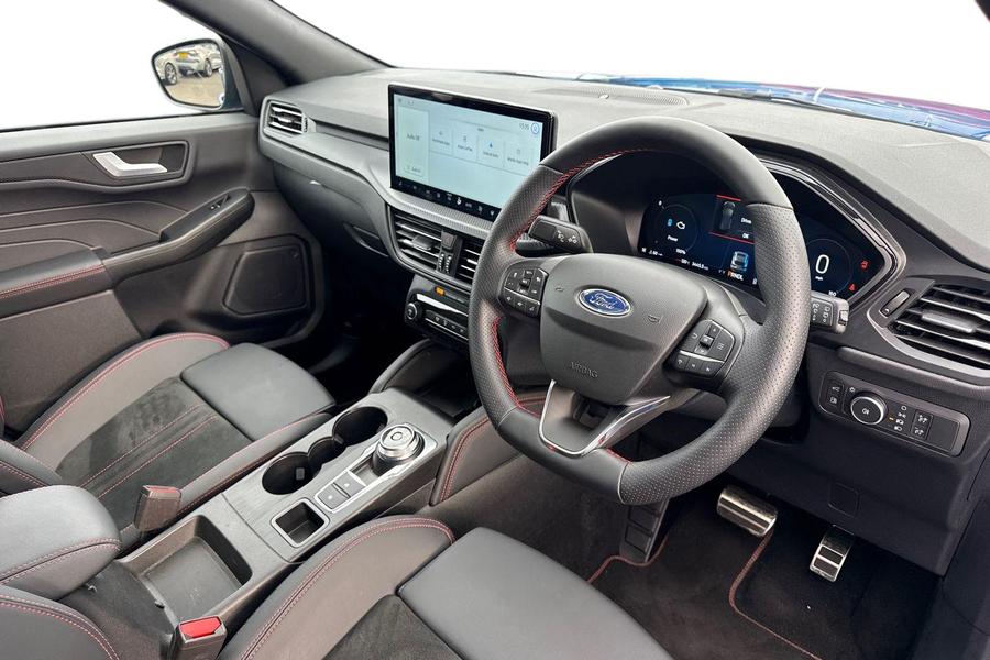 Ford KUGA Photo autoimg-95ec81a4398f4dec0ee0fd5ccb9f272c103fabb6.jpg