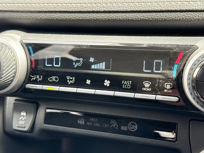 TOYOTA Rav4 Photo 37