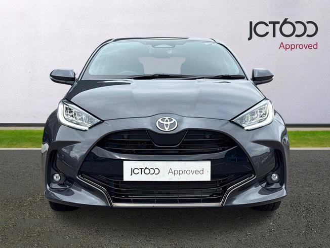 TOYOTA Yaris Photo 8
