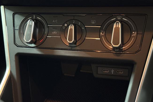 VOLKSWAGEN Polo Photo 22