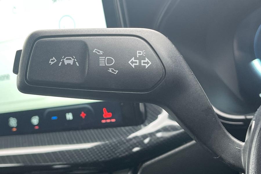 Ford FOCUS Photo autoimg-95f187bea0e6736bdc6fa4bdc94bfc64775bcbd7.jpg