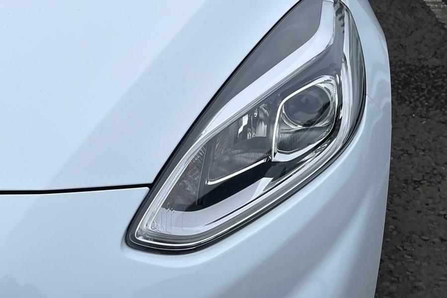 Ford FIESTA Photo autoimg-95f4052e345c7133d69898910cae662585b5de68.jpg