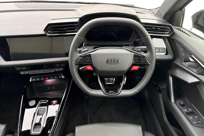 AUDI RS3 Photo 11