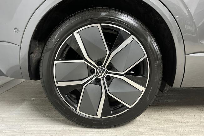 VOLKSWAGEN Touareg Photo 5