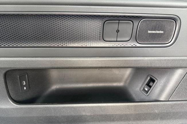 VOLKSWAGEN ID. Buzz Photo 27