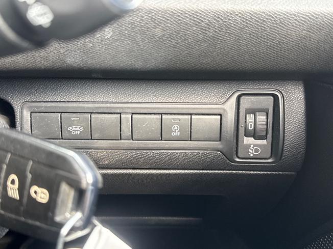PEUGEOT 308 Photo 28