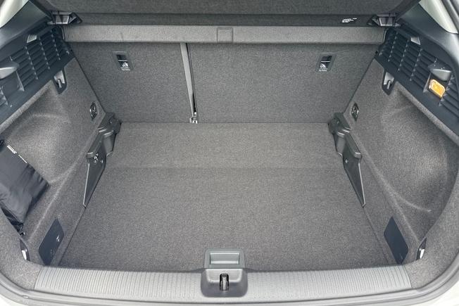 AUDI Q2 Photo 12