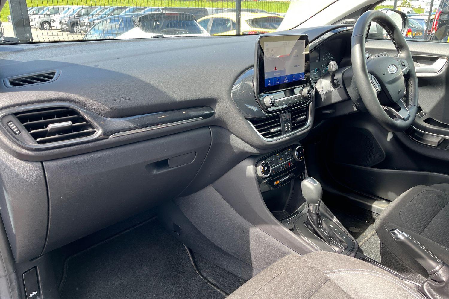 Ford PUMA Photo 17