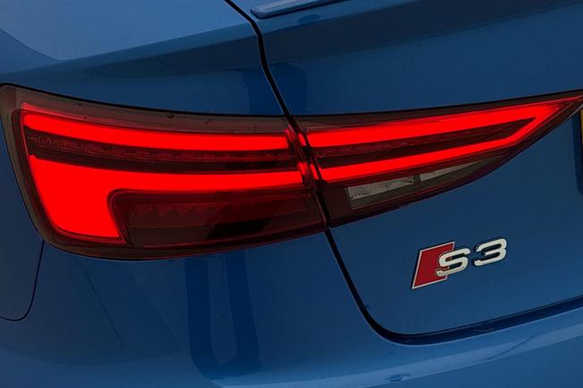 AUDI S3 Photo 20
