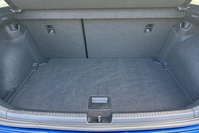 VOLKSWAGEN Polo Photo 12