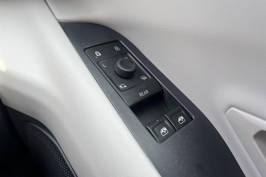 Ford Explorer Photo autoimg-95fddc59ac8ddd7c0ff2485a6ace816118310f7a.jpg