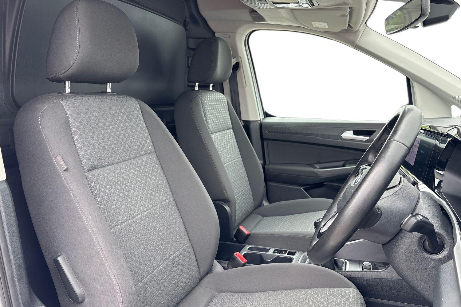 Ford TRANSIT CONNECT Photo 10