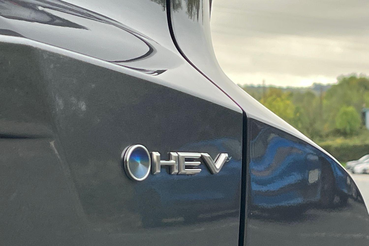 Toyota C-HR Photo 38