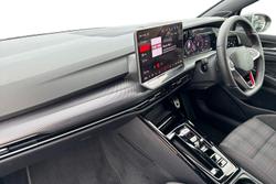 VOLKSWAGEN Golf Photo 2