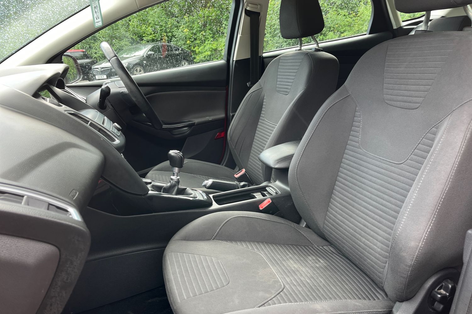 Ford FOCUS Photo 18
