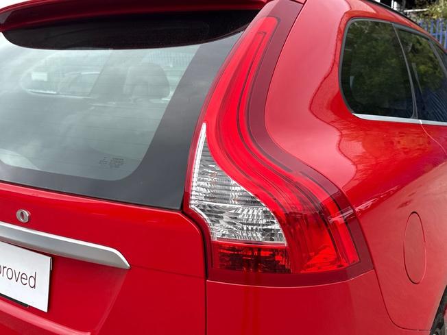 VOLVO XC60 Photo 18