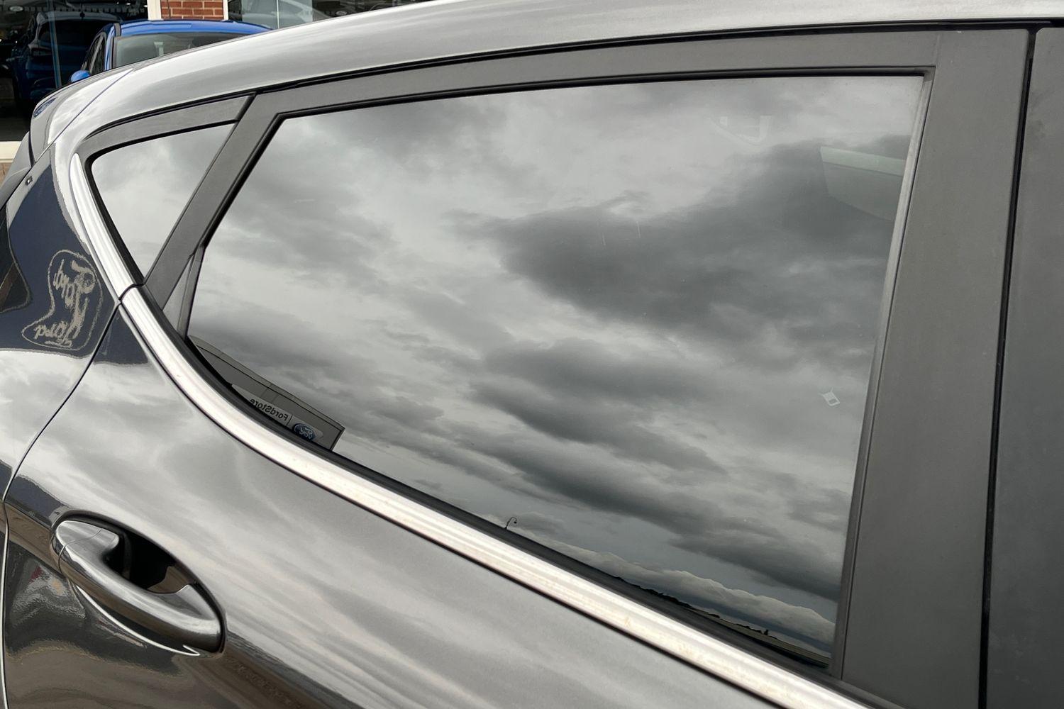 Ford FIESTA Photo 38