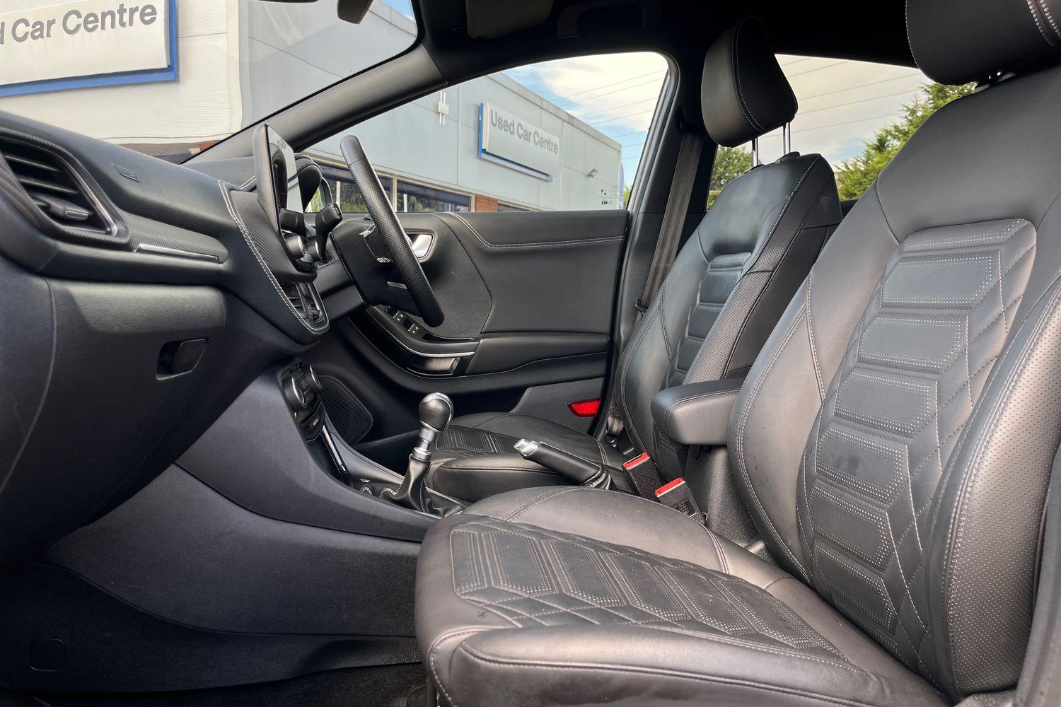 Ford PUMA Photo 18